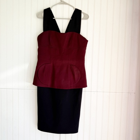 Marc Jacobs Dresses & Skirts - Marc Jacobs Size 8 Black Burgundy Sleeveless Wool Ponte Peplum Sheath Dress